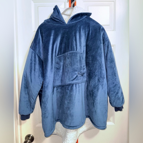 The Comfy Original JR Oversized Microfiber & Sherpa Wearable Blanket: Youth - Picture 2 of 6